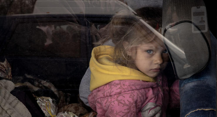 Окупанти хочуть вивезти з окупованих територій до Москви 10 тисяч дітей