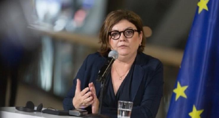 Еврокомиссар предупредила Польшу о "последствиях" блокирования границы