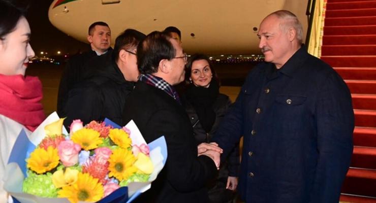 Лукашенко прилетів у Китай налагоджувати співробітництво