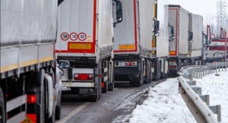 Венгерские перевозчики угрожают блокировать границу с Украиной