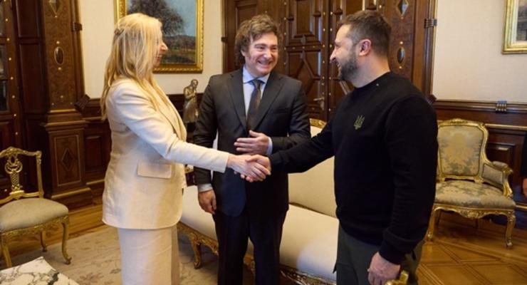 Зеленский рассказал о чем говорил с новым президентом Аргентины