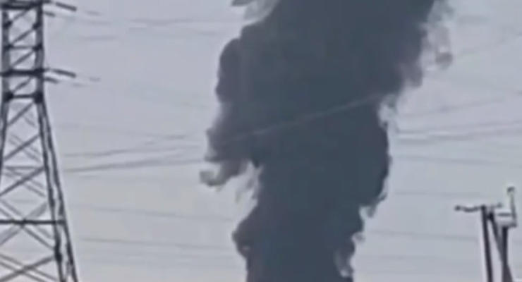 В оккупированной Феодосии вспыхнул масштабный пожар: видео