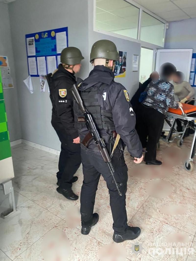 На Закарпатье депутат во время заседания взорвал гранаты / zk.npu.gov.ua