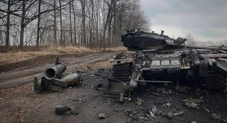 В Белгородской области танк подорвался на мине, есть пострадавшие