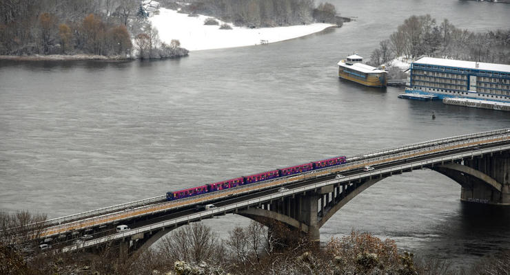 Закроют ли мост Метро в Киеве: ответ КГГА