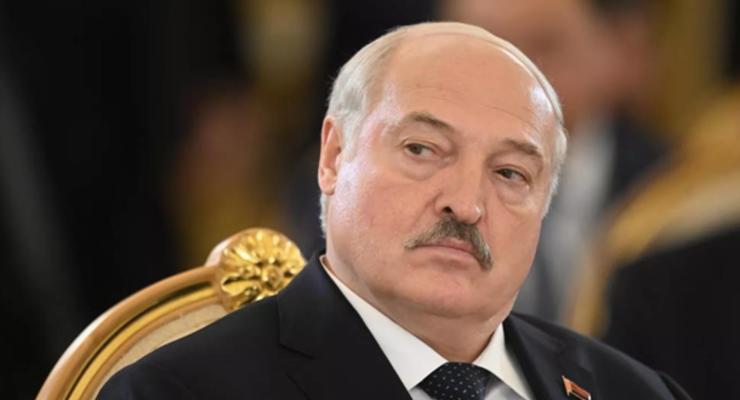 Режим Лукашенко массово задерживает вернувшихся из-за границы людей - СМИ