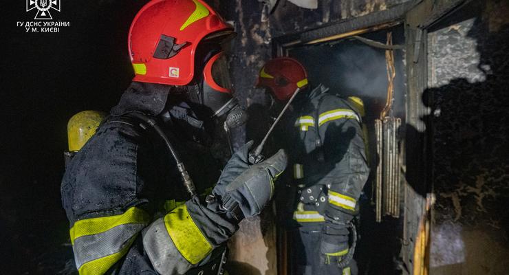 В Киеве из-за пожара с 14 этажа выпрыгнул мужчина и погиб