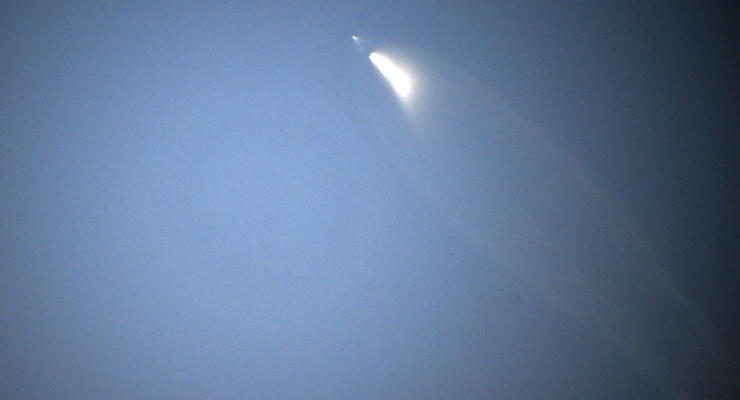 Во время ракетной атаки на Украину в воздушном пространстве Польши зафиксировали неизвестный объект