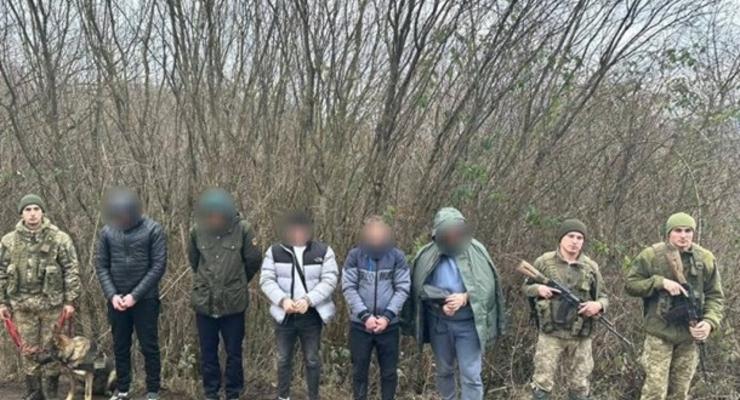 Пограничники задержали 20 уклонистов, пытавшихся попасть в Словакию