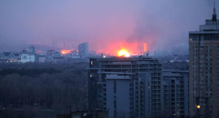 В Киеве из-за удара РФ была повреждена фабрика военной одежды