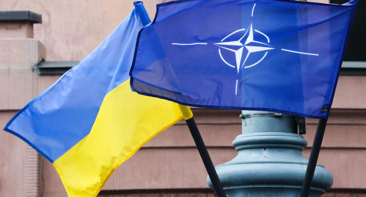 Будем стоять рядом с Украиной: в НАТО отреагировали на ракетные атаки РФ