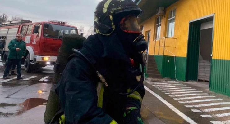 В ГСЧС показали пожар на заводе в Каневе