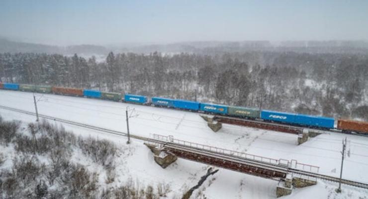 В России полтора десятка вагонов сошли с рельсов