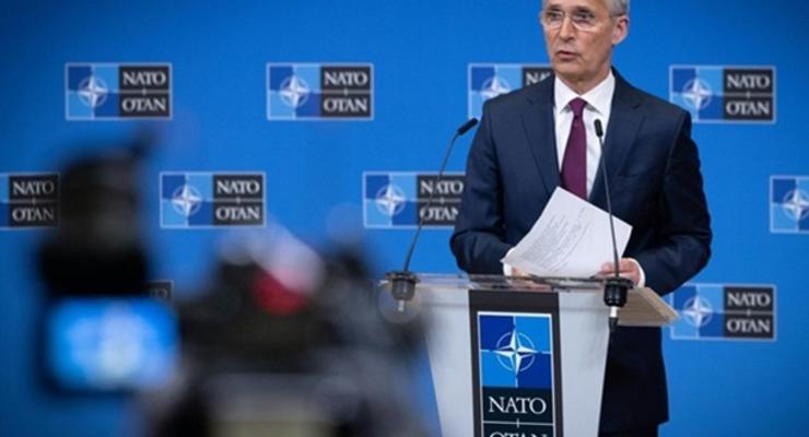 НАТО обещает дальнейшую военную поддержку Украины