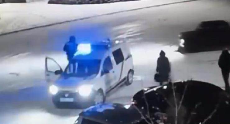 В Киевской области пьяный водитель наехал на полицейского