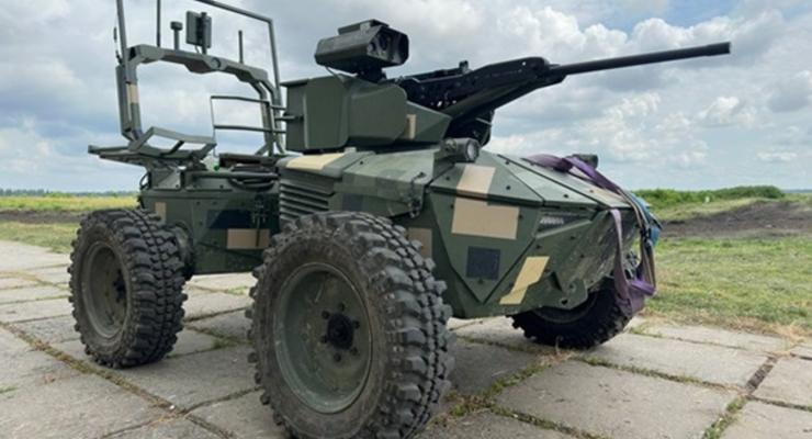 Бойцы ВСУ продемонстрировали применение наземного дрона Ironclad