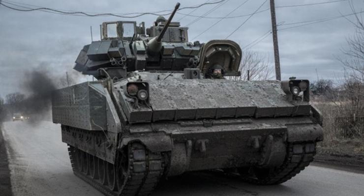 Бойцы на Bradley одолели вражеский танк Т-90М Прорыв