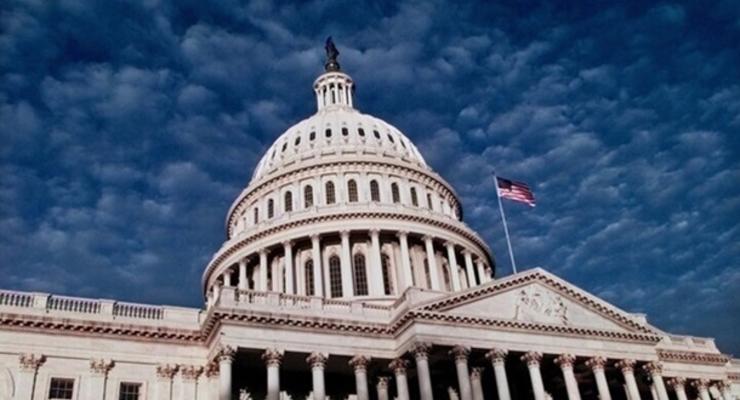 Накануне шатдауна: Сенат поддержал временный бюджет США