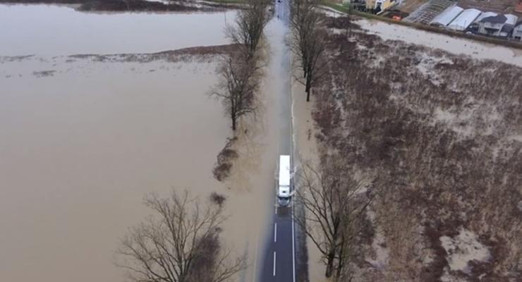 В ГСЧС показали масштабы паводка в Закарпатье