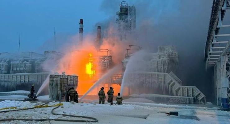 Атака БПЛА остановила работу завода Новатек в России