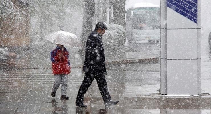 На Украину надвигаются дожди с мокрым снегом