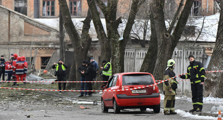 В одном из домов Киева обнаружили не сдетонированную боевую часть ракеты: людей эвакуируют
