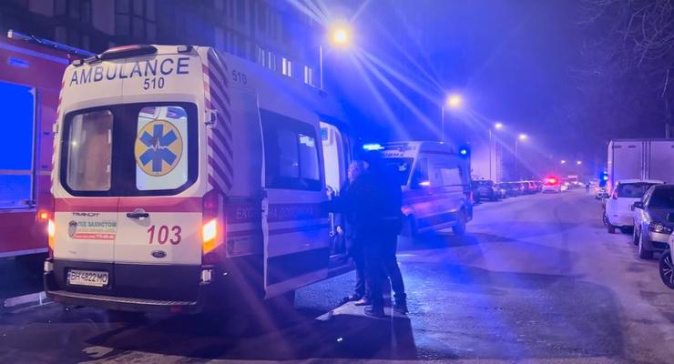 Ночная атака на Одессу: повреждены многоэтажки, пожары и 4 пострадавших