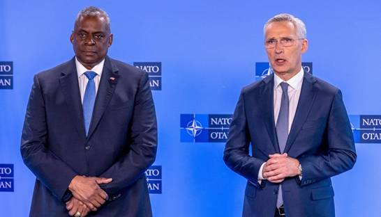 Остин и Столтенберг обсудили быстрое увеличение производства оружия для Украины