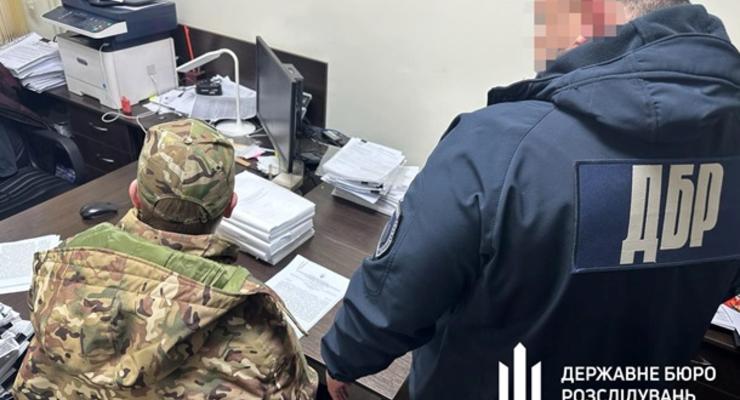 В Николаевской области чиновник воинской части насчитал миллион "боевых"
