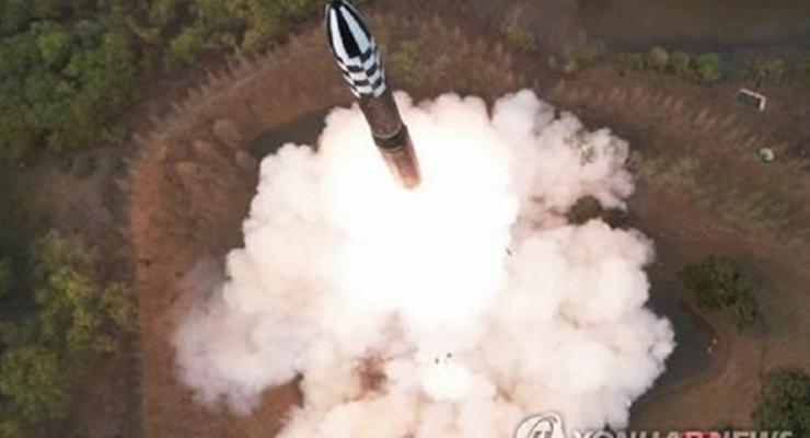 В КНДР заявили об испытаниях сверхбольшой боеголовки крылатой ракеты