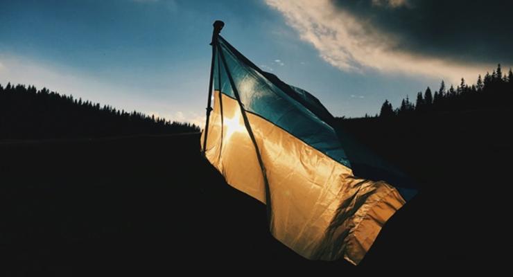 Встановлено український прапор у Кринках на лівому березі Дніпра - мережа