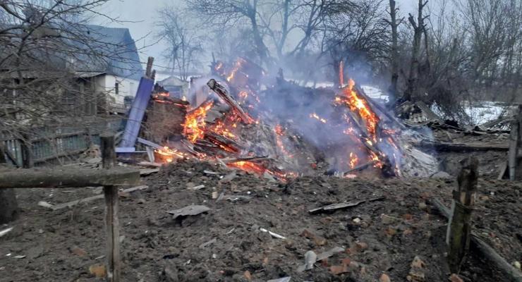 Россия утром атаковала Сумскую область: загорелся дом, есть погибшие