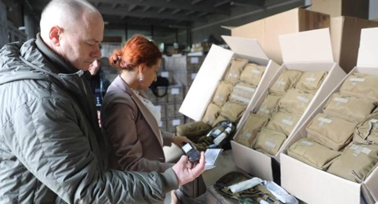 Германия передала Украине партию аптечек для ВСУ