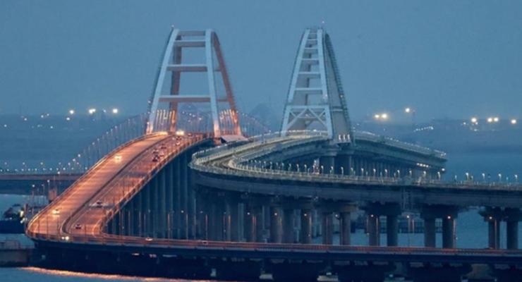 Движение по Крымскому мосту остановлено - СМИ