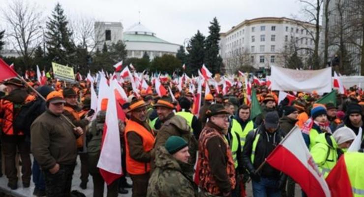 В Варшаве после протестов фермеров задержали более 50 провокаторов