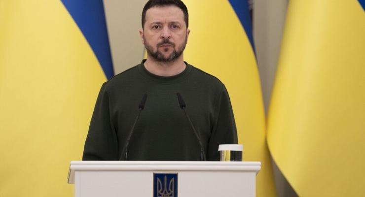Зеленский поздравил украинцев с Днем добровольца