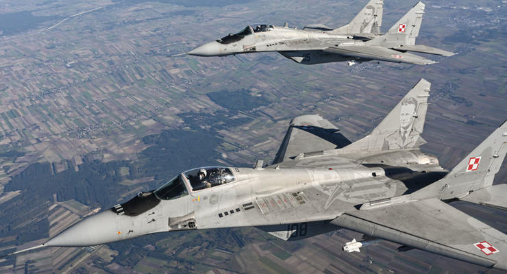 Польща підіймала військову авіацію під час ракетної атаки Росії по Україні