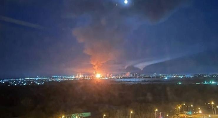 В ГУР прокомментировали пожар на НПЗ в Самарской области