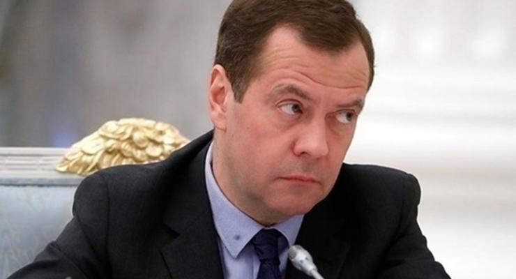 Медведев предложил выдавать премии за "убитых солдат НАТО" в Украине