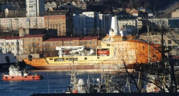 В России горело уникальное судно "Екатерина Великая": есть раненые и погибший