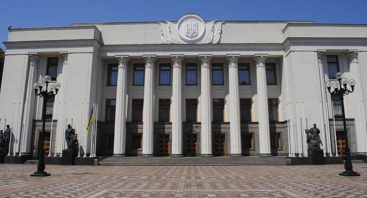 Закон о мобилизации: Рада пригласила военное руководство Украины высказаться
