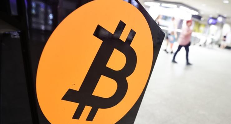 Bitcoin знизився у ціні на 7,9% до 61 842 доларів