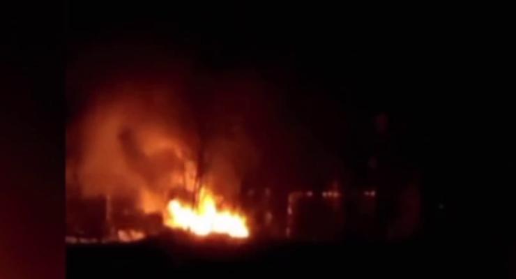 В Брянске сгорела подстанция, обесточив военные и промышленные объекты: ГУР