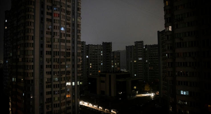 У Києві можуть запровадити графіки відключень світла: у ДТЕК назвали умови