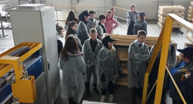 У Татарстані планують задіяти підлітків для роботи на військьвих заводах