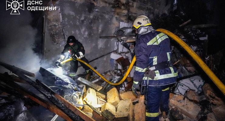 РФ вночі атакувала Одесу “Шахедами”: 9 постраждалих, пошкоджені будинки