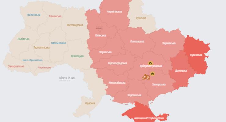 Частину України охопила повітряна тривога: у Дніпрі пролунали вибухи