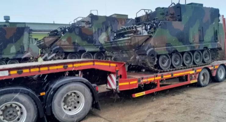 Литва передала Украине партию бронетранспортеров М577