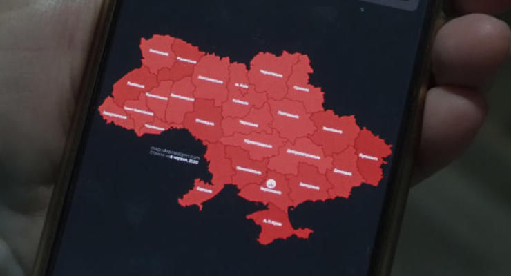 Ракетная опасность: по всей Украине третий раз за день воют сирены