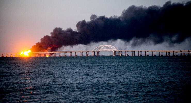 Крымский мост в октябре 2022 года взорвали твердым ракетным топливом, - РосСМИ